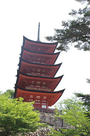 厳島神社の五重の塔の写真